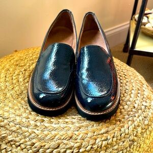 Naturalizer Cabaret Loafer, black patent leather, platform heel, size 9